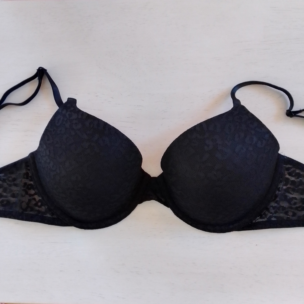 NWT VS PINK BRA - Picture 1 of 7